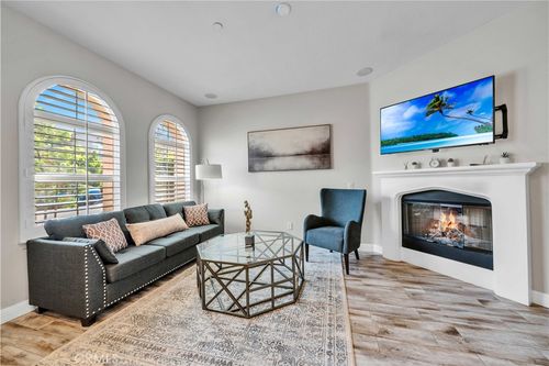 48 Bamboo, Irvine, CA, 92620-3336 | Card Image
