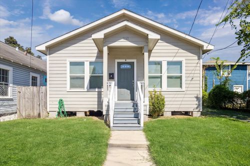 7047 Avenue E, Houston, TX, 77011-3739 | Card Image