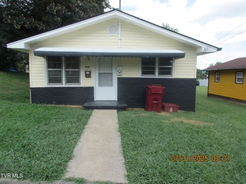 908 E Hillcrest Dr, Johnson City, TN, 37604-4414 | Card Image