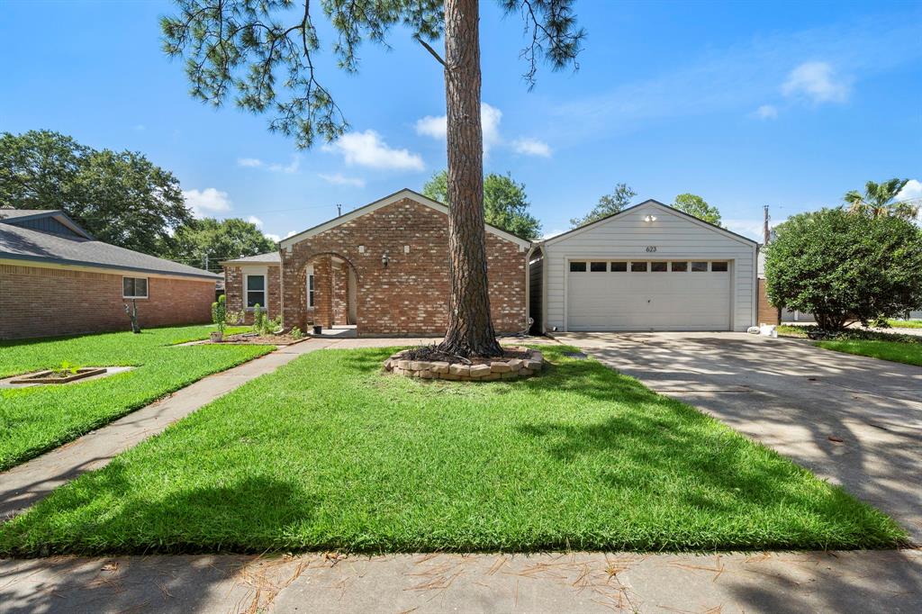 Bayview Dr, El Lago, TX 77586
