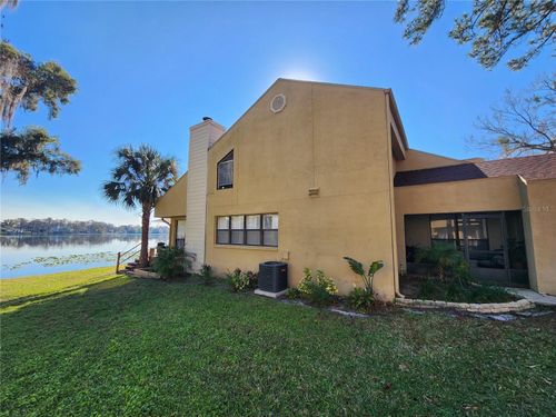 3402 Ellenwood Ln, Tampa, FL, 33618-3425 | Card Image