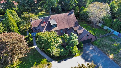 421 Gibbs Ave, Newport, RI, 02840-3329 | Card Image