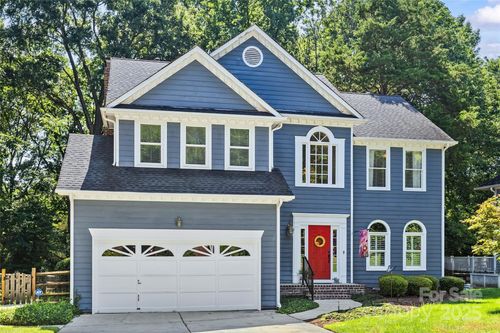 9200 Crofton Springs Dr, Charlotte, NC, 28269-0386 | Card Image