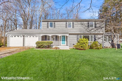 8 Woodlawn Dr, Bethel, CT, 06801-1108 | Card Image