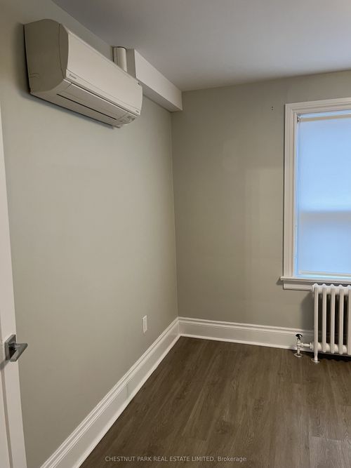 upper-3 Kingswood Rd, Toronto, ON, M4E3N4 | Card Image