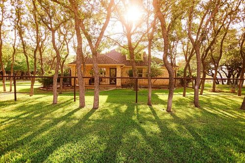 310 County Road 611, brownwood, TX, 76801-1233 | Card Image