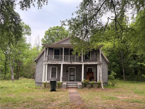 1611 E Meadow Rd, Eden, NC, 27288-3941 | Card Image