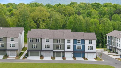 220 Asbury Oak Ln, Chattanooga, TN, 37419-2251 | Card Image