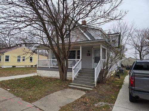 35743 E Michigan Ave, Wayne, MI, 48184-1684 | Card Image