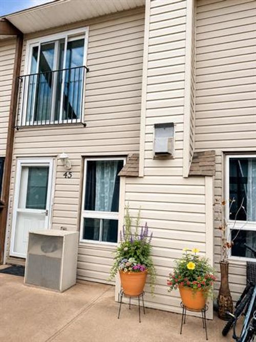 45-151 Greenway Cres E, Winnipeg, MB, R2Y2G8 | Card Image