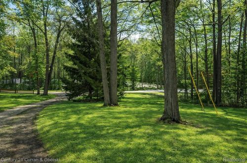 8135 Hillcrest Rd, Roscommon, MI, 48653-9519 | Card Image