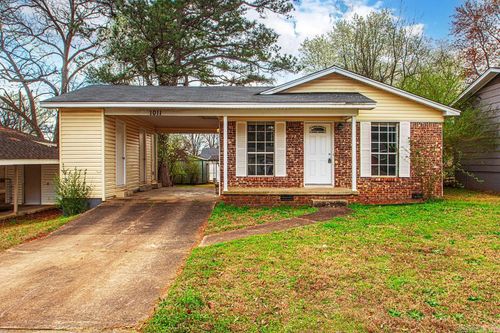1011 Ferrell Dr, Jacksonville, AR, 72076-2818 | Card Image