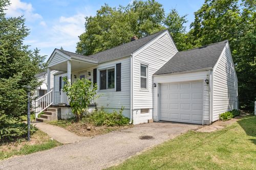 112 Valley Dr, Florence, KY, 41042-2420 | Card Image