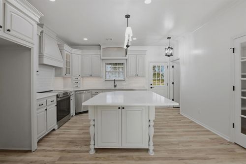 8609 S Rockwell Ave, Oklahoma City, OK, 73169-4608 | Card Image