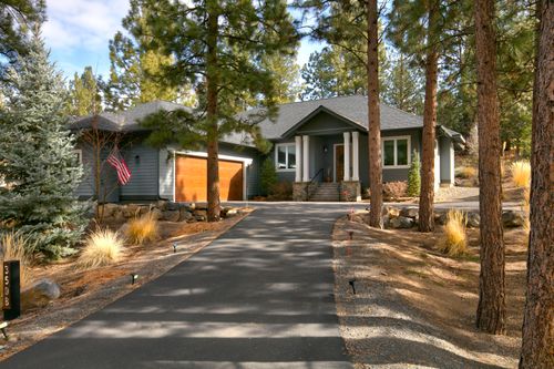3508 Nw Mccready Dr, Bend, OR, 97703-8627 | Card Image