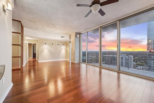 apt-3504-360 Nueces St, Austin, TX, 78701-4275 | Card Image
