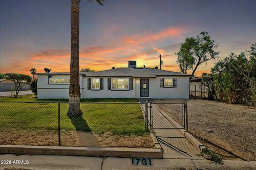 1761 E Sunland Ave, Phoenix, AZ, 85040-3346 | Card Image