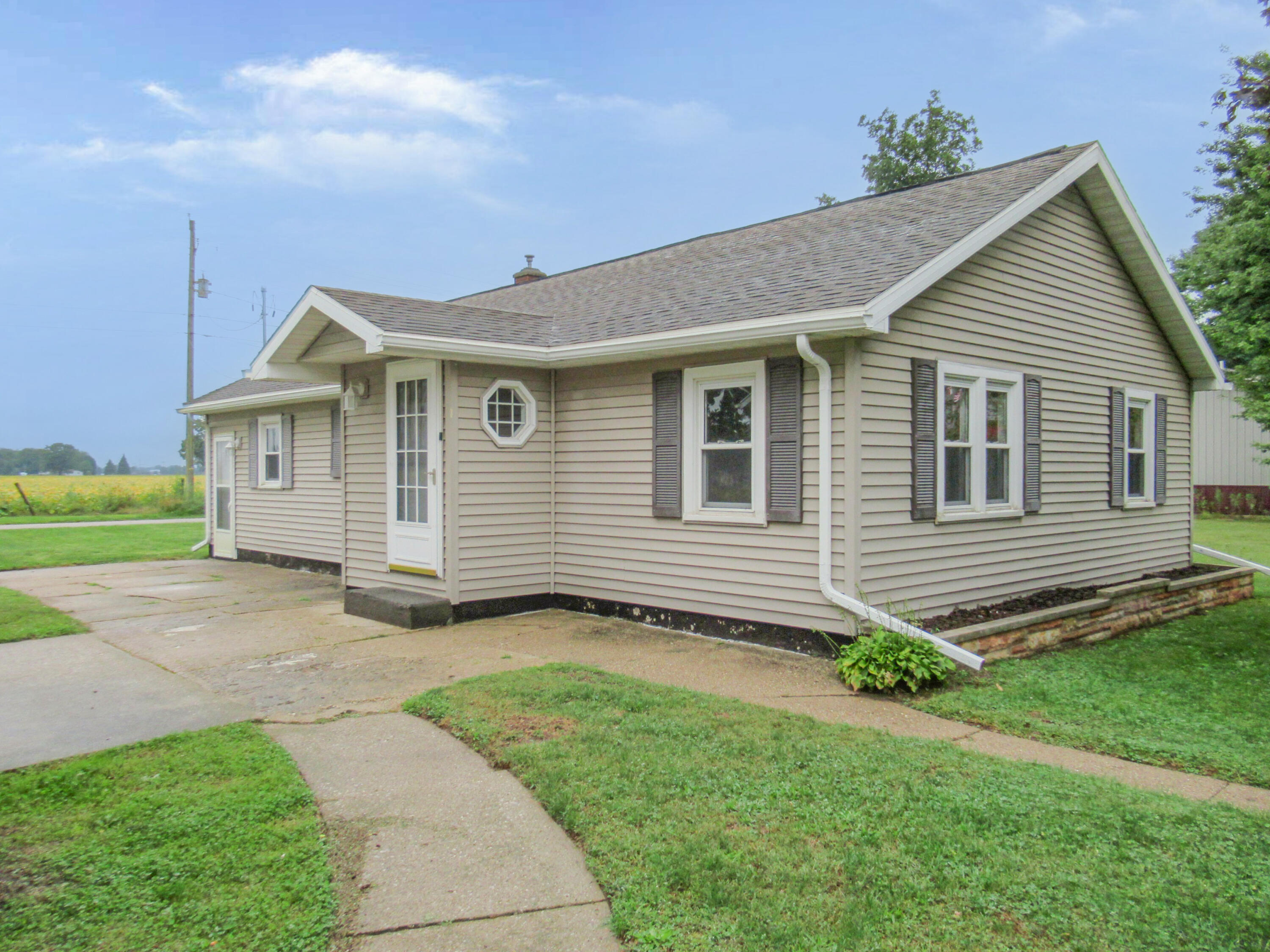 71138 Lakeview Dr, For Sale in White Pigeon - eXp Realty