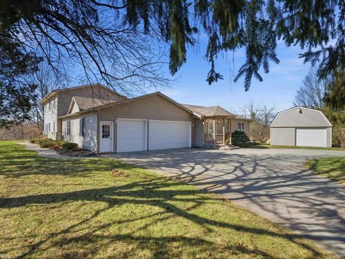 11151 34 Mile Rd, Bruce Twp, MI, 48065-3107 | Card Image