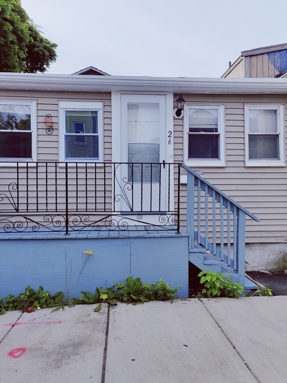 Calumet St, Revere, MA 02151