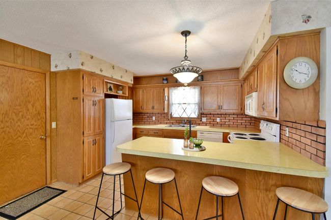 Eat in kitchen | Image 8