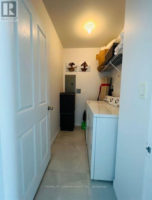 611-353 Commissioners Rd W, London, ON, N6J0A3 | Card Image