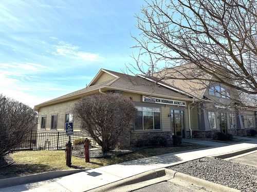 7955 Stone Creek Dr, Chanhassen, MN, 55317-4596 | Card Image