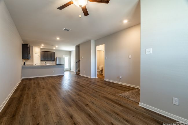 9106 Canvas Run, House other with 5 bedrooms, 3 bathrooms and null parking in Converse TX | Image 6