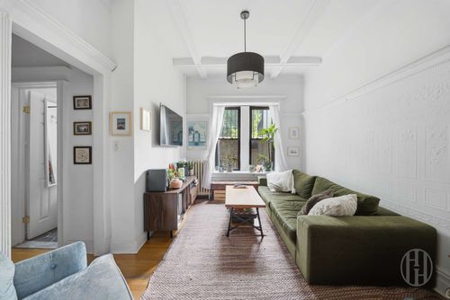 4-467 Pacific Street, New York City, NY, 11217-1820 | Card Image