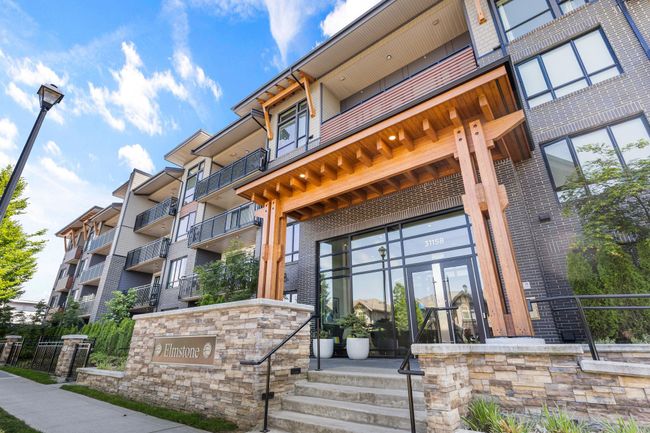 105 - 31158 Westridge Place, Condo with 2 bedrooms, 2 bathrooms and 1 parking in Abbotsford BC | Image 1