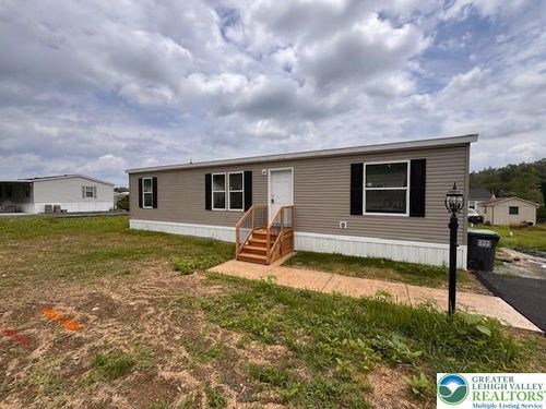 209 Fawn Valley Rd, Stroudsburg, PA, 18360-6909 | Card Image