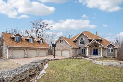 W9460 Welch Rd, ELROY, WI, 53929-9411 | Card Image