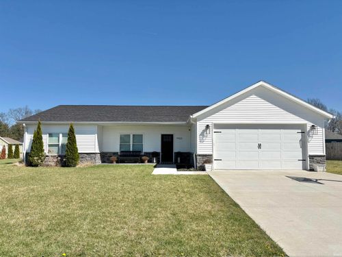 7403 W Natalie Dr, Bloomington, IN, 47404-8860 | Card Image