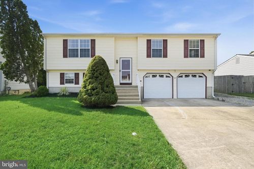 24 W Country Ln, NEWARK, DE, 19702-3722 | Card Image