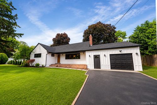 1 Glades Way, Halesite, NY, 11743-2144 | Card Image