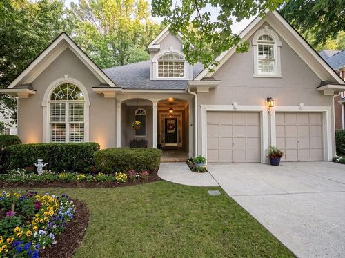 850 Lake Medlock Dr, Johns Creek, GA, 30022-2619 | Card Image