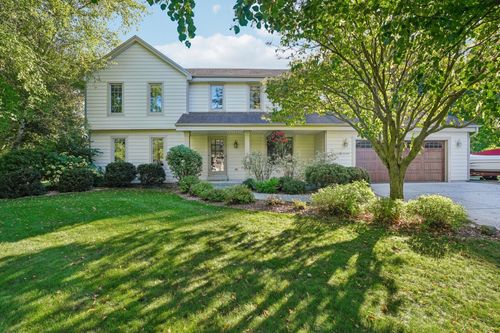 2817030 Huntington Ct S, Hartland, WI, 53029-9612 | Card Image