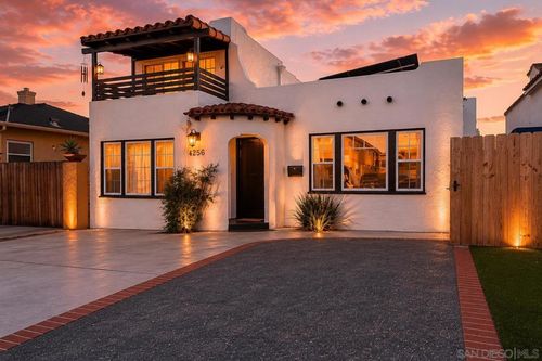 4256 Menlo Ave, San Diego, CA, 92115-4844 | Card Image