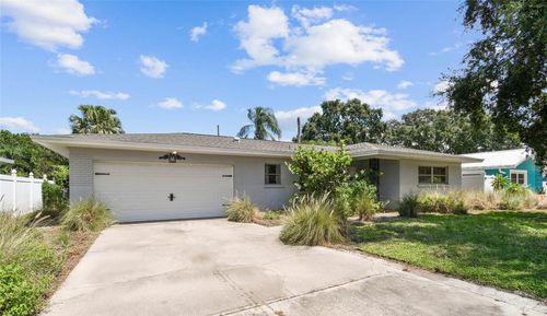 958 Lyndhurst Street, DUNEDIN, FL, 34698 | Card Image