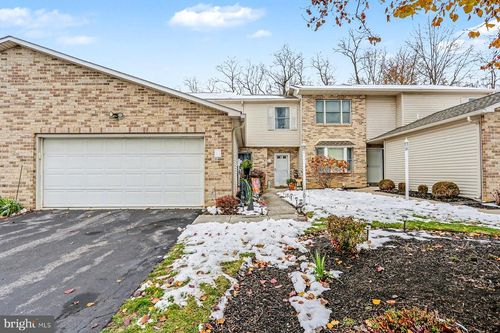 2704 Gateway Ct, Harrisburg, PA, 17110-3577 | Card Image