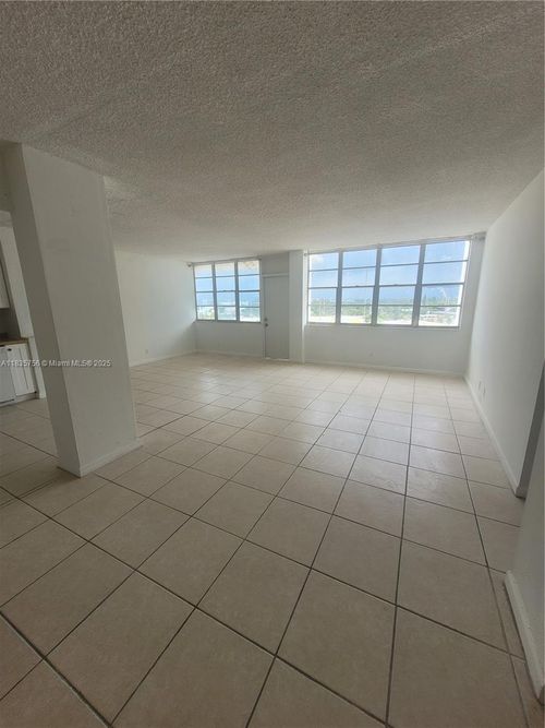 apt-903-2025 Ne 164th St, North Miami Beach, FL, 33162-4108 | Card Image