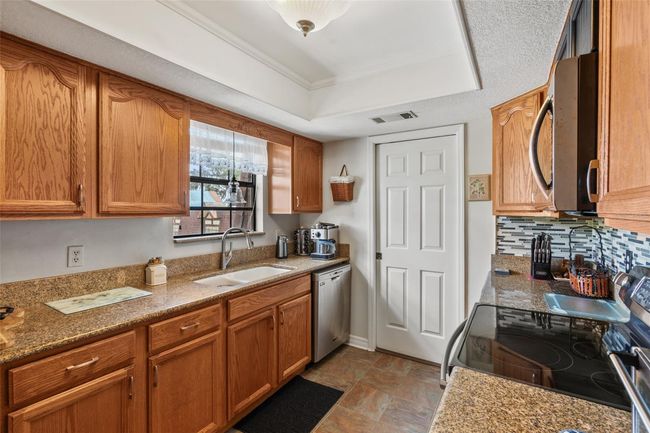 UNIT-107C - 500 Newell Hill Rd, Condo with 3 bedrooms, 2 bathrooms and null parking in LEESBURG FL | Image 9