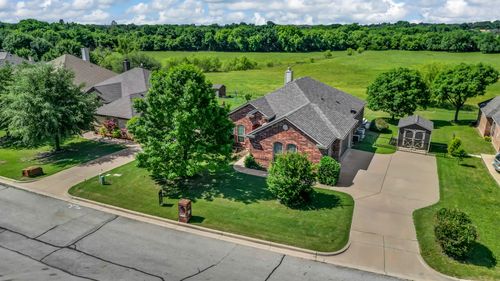 2033 Mason Pond Dr, Weatherford, TX, 76085-3646 | Card Image