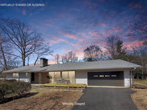 104 Pinehurst Lane, Signal Mountain, TN, 37377 | Card Image