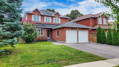 893 Sundance Cir, House other with 4 bedrooms, 4 bathrooms and 5 parking in Oshawa ON | Image 2