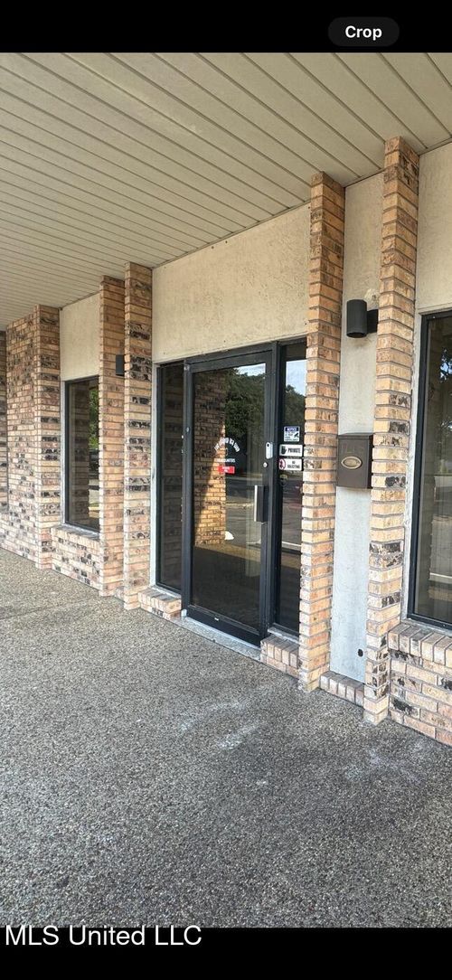 324 Courthouse Rd, Gulfport, MS, 39507-1807 | Card Image