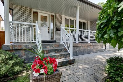 2584 Cushing Rd, House other with 4 bedrooms, 3 bathrooms and 6 parking in Mississauga ON | Image 3