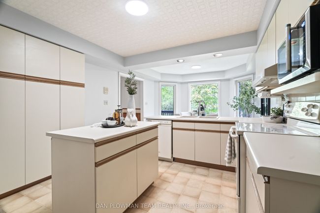 132 Samac Trail, House other with 5 bedrooms, 3 bathrooms and 2 parking in Oshawa ON | Image 13