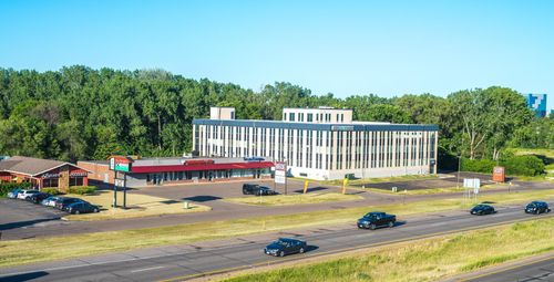 10730 Highway 55, Plymouth, MN, 55441-6112 | Card Image