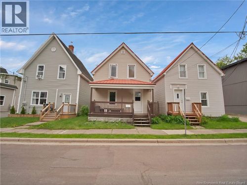 58 Elm St, Moncton, NB, E1C5T6 | Card Image